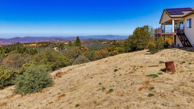 10502 Canyon Creek, Penn Valley, CA 95946