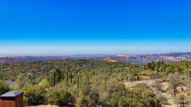 10502 Canyon Creek, Penn Valley, CA 95946