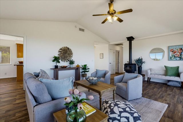 10502 Canyon Creek, Penn Valley, CA 95946