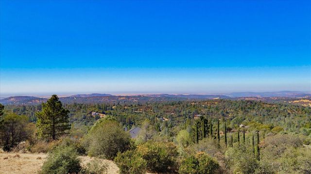 10502 Canyon Creek, Penn Valley, CA 95946
