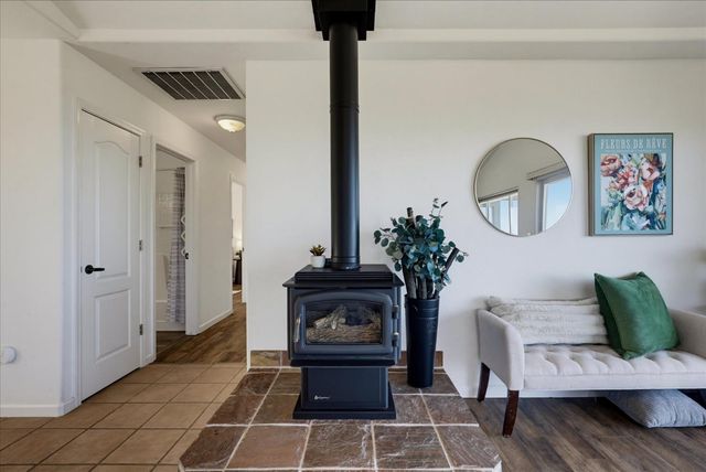 10502 Canyon Creek, Penn Valley, CA 95946