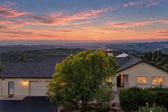 10502 Canyon Creek, Penn Valley, CA 95946
