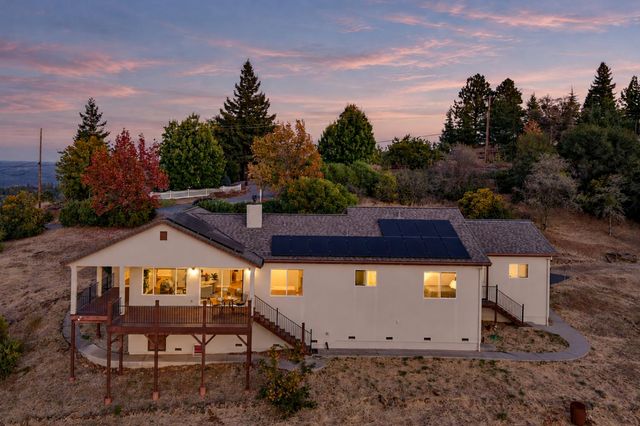10502 Canyon Creek, Penn Valley, CA 95946