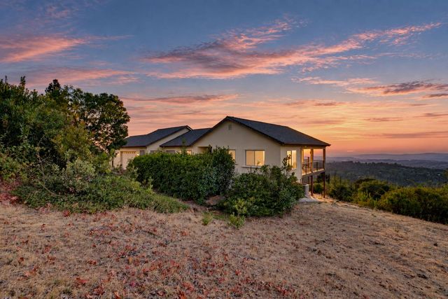 10502 Canyon Creek, Penn Valley, CA 95946
