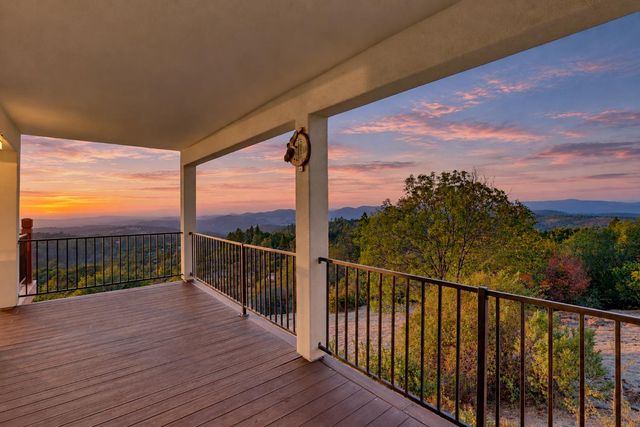10502 Canyon Creek, Penn Valley, CA 95946