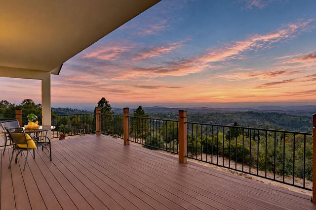 10502 Canyon Creek, Penn Valley, CA 95946