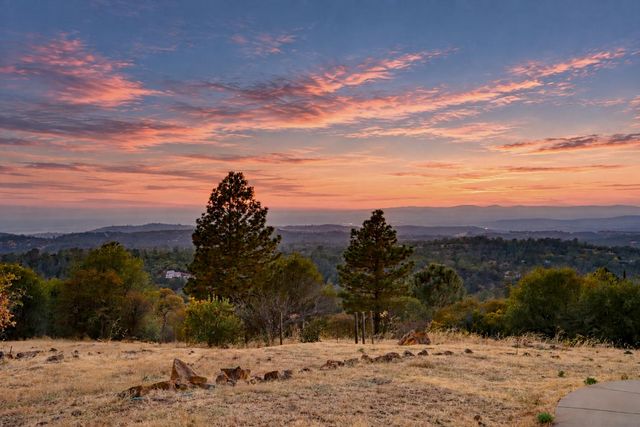 10502 Canyon Creek, Penn Valley, CA 95946