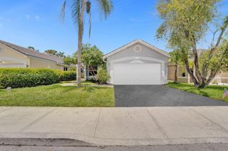 2702 Arborwood Rd, Davie, FL 33328
