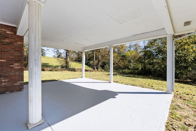 537 Bays Bend Road, West Liberty, KY 41472