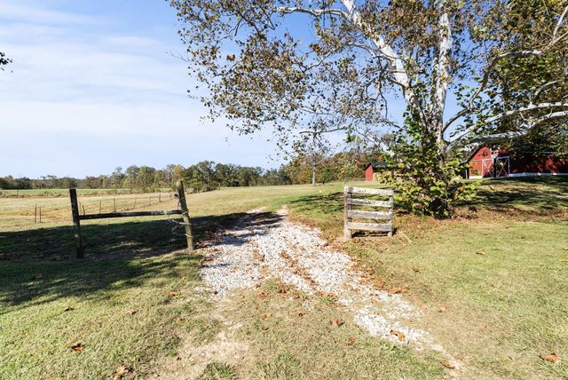 537 Bays Bend Road, West Liberty, KY 41472
