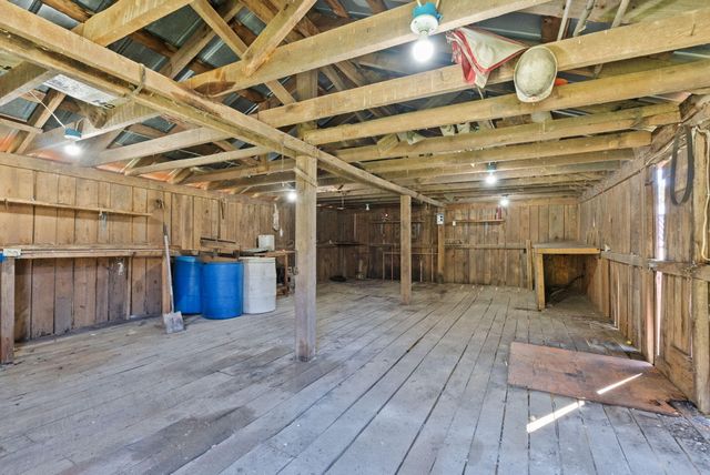 537 Bays Bend Road, West Liberty, KY 41472