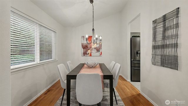 8128 NE 125th Street, Kirkland, WA 98034