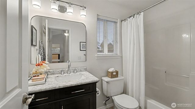 8128 NE 125th Street, Kirkland, WA 98034