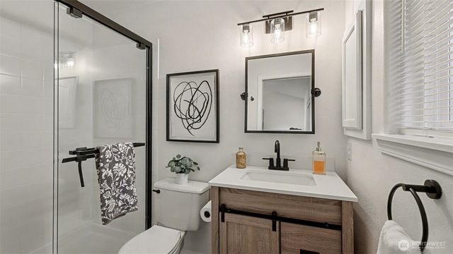 8128 NE 125th Street, Kirkland, WA 98034