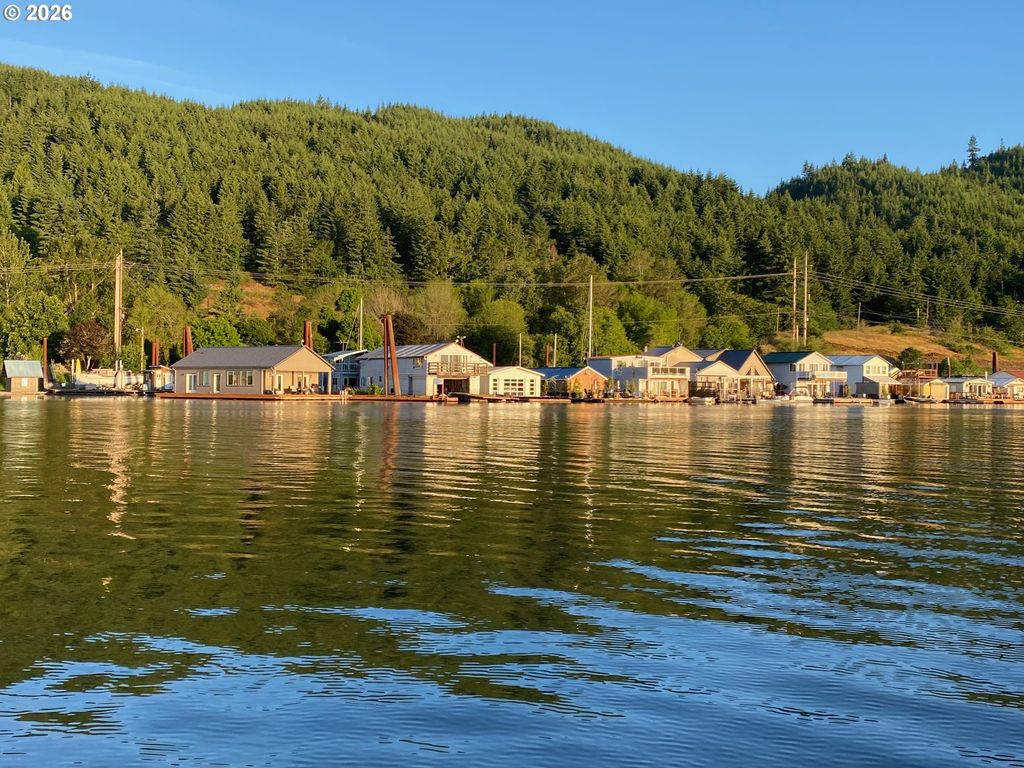 23500 Nw SAINT HELENS Rd, Portland, OR 97231