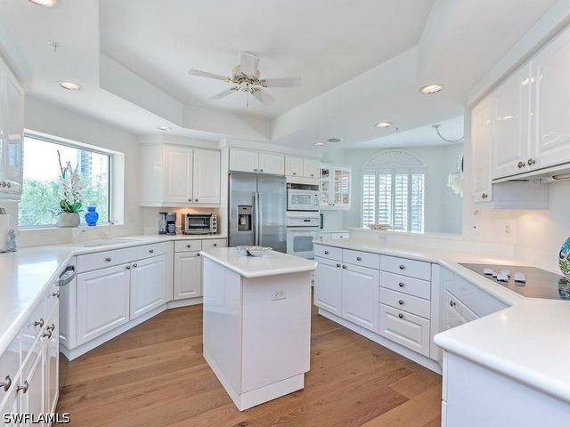 7425 Pelican Bay BLVD 206, Naples, FL 34108