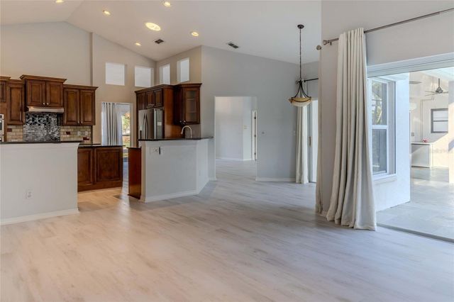 1211 PERIDOT LANE, Sun City Center, FL 33573