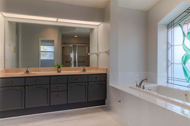 1211 PERIDOT LANE, Sun City Center, FL 33573