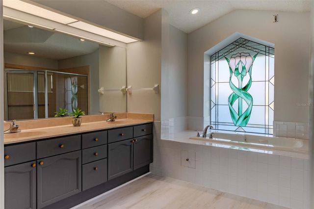 1211 PERIDOT LANE, Sun City Center, FL 33573