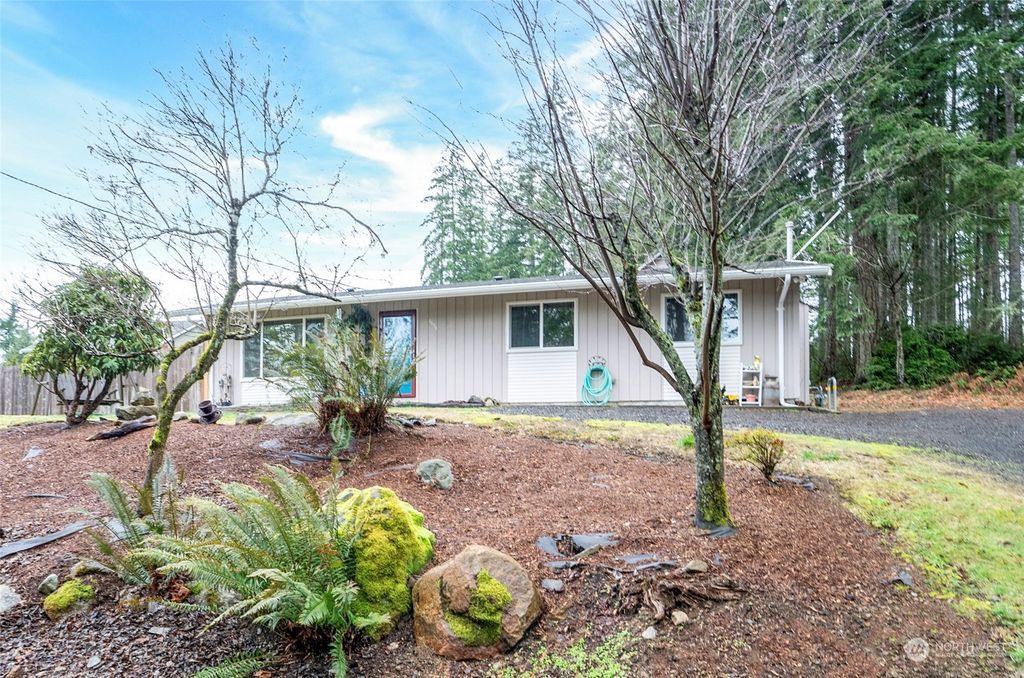 4694 Aiken Road SE, Port Orchard, WA 98366