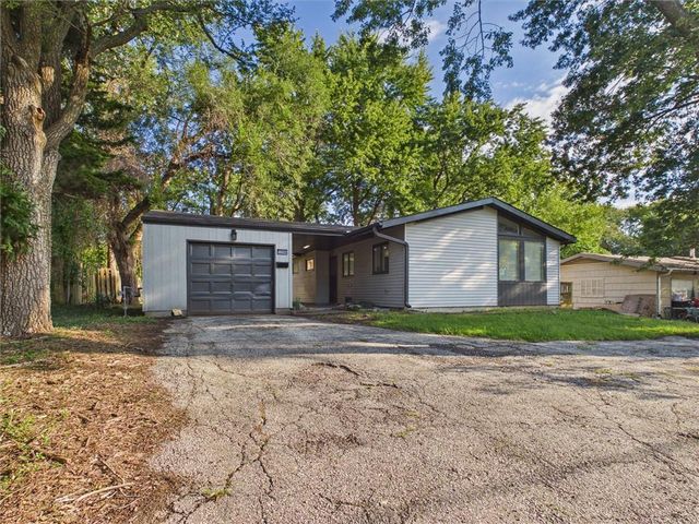 12206 E 47th Street S, Independence, MO 64055