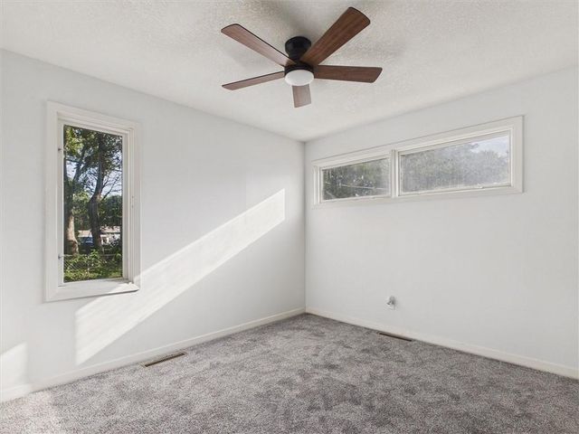 12206 E 47th Street S, Independence, MO 64055