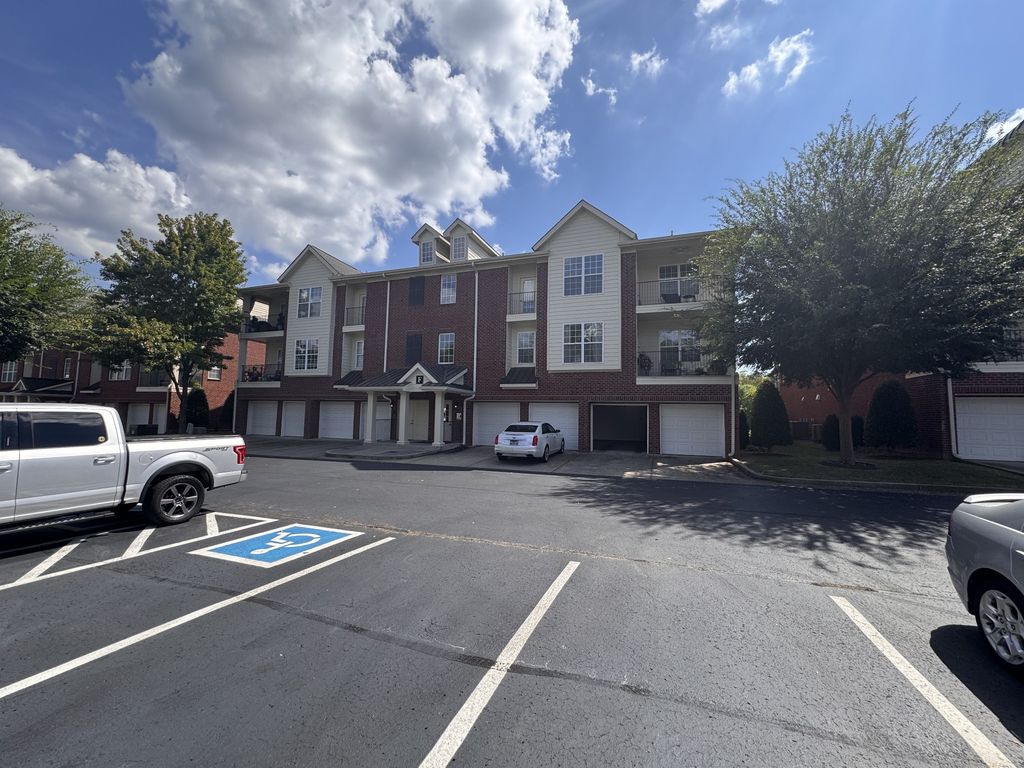 3201 Aspen Grove Dr Apt F8, Franklin, TN 37067