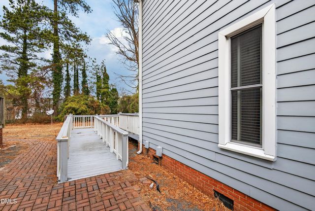 2502 Chapel Hill Road B, Durham, NC 27707