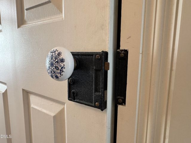 2502 Chapel Hill Road B, Durham, NC 27707