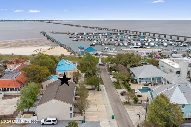 105 Demontluzin Avenue, 1, Bay Saint Louis, MS 39520