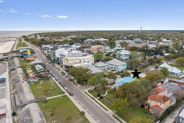 105 Demontluzin Avenue, 1, Bay Saint Louis, MS 39520