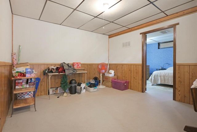 8402 368th AVENUE, Burlington, WI 53105