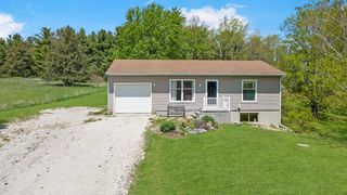 8402 368th AVENUE, Burlington, WI 53105