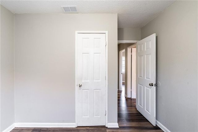 1715 Dog River E Drive, Mobile, AL 36605