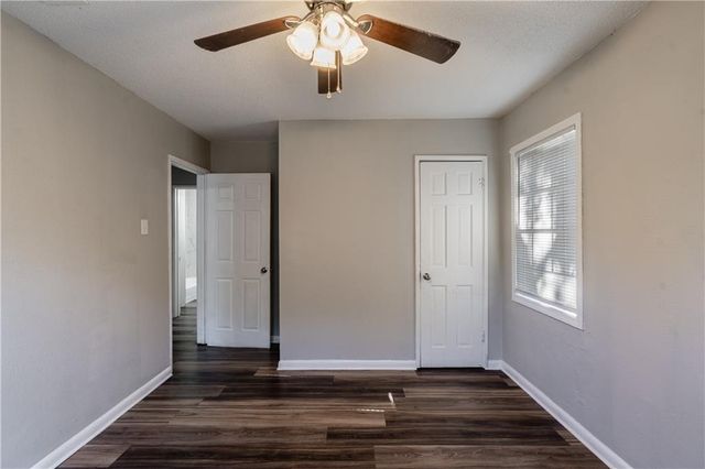 1715 Dog River E Drive, Mobile, AL 36605