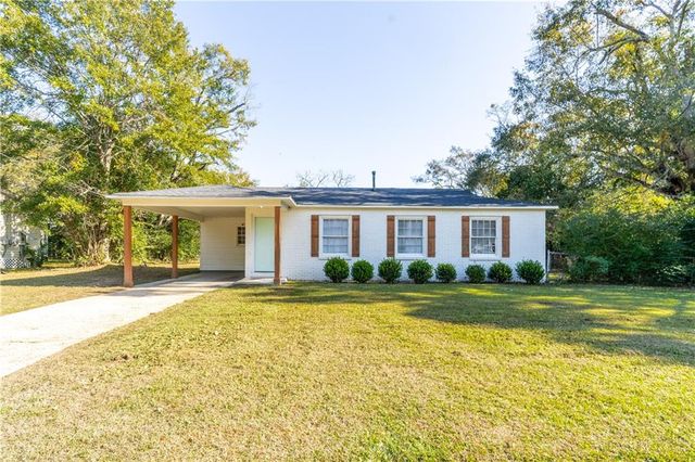 1715 Dog River E Drive, Mobile, AL 36605