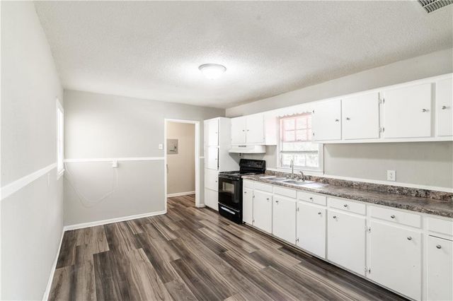 1715 Dog River E Drive, Mobile, AL 36605