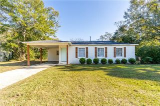 1715 Dog River E Drive, Mobile, AL 36605