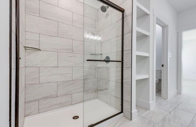 2404 Summer Oaks Cir, Summertown, TN 38483