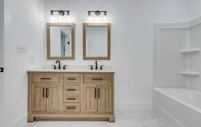 2404 Summer Oaks Cir, Summertown, TN 38483