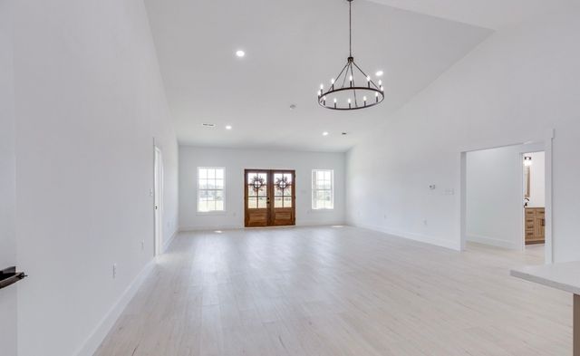 2404 Summer Oaks Cir, Summertown, TN 38483