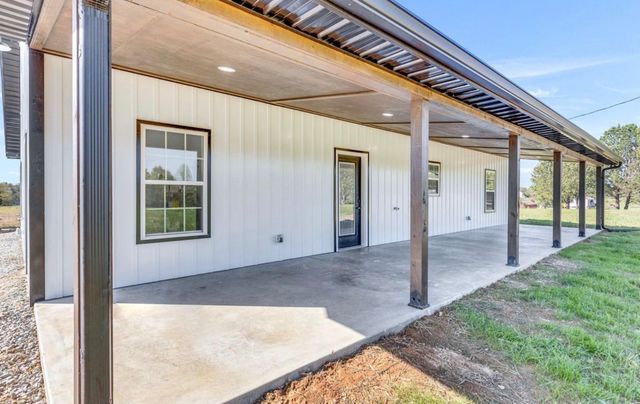 2404 Summer Oaks Cir, Summertown, TN 38483