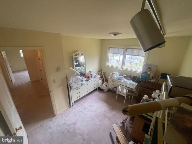 1622 GABLE DR, Coopersburg, PA 18036