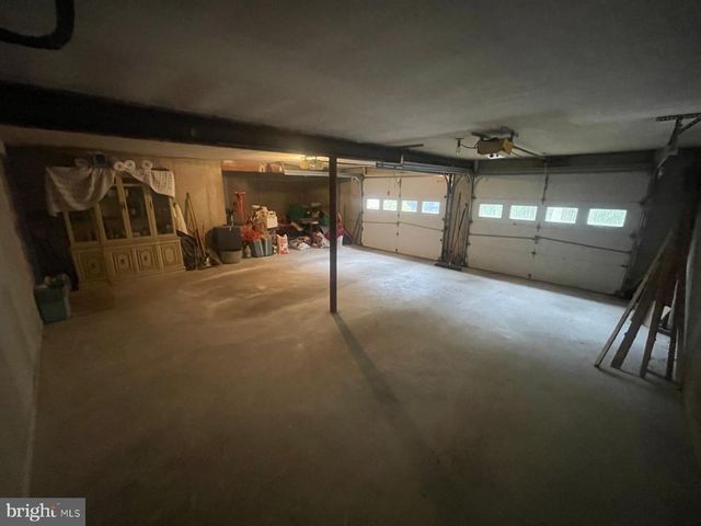 1622 GABLE DR, Coopersburg, PA 18036