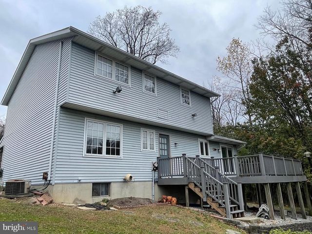 1622 GABLE DR, Coopersburg, PA 18036