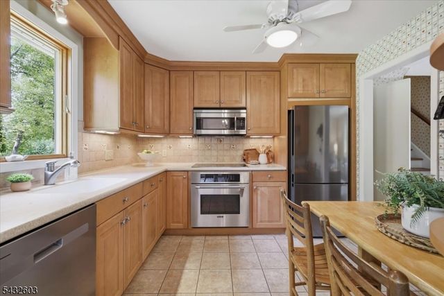98 Grover Ave, Princeton Twp., NJ 08540