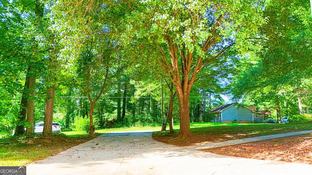 2641 Whitehaven Drive SW, Marietta, GA 30064