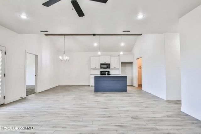 1602 102nd Street, Lubbock, TX 79423