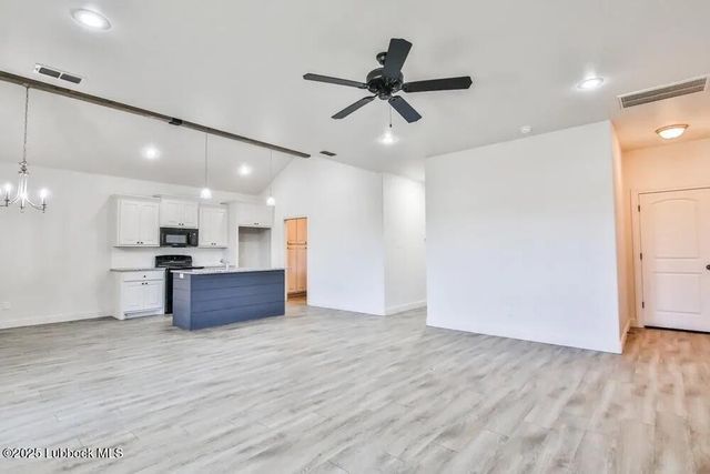 1602 102nd Street, Lubbock, TX 79423