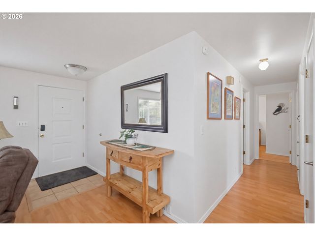 1125 DELROSE Dr, Springfield, OR 97477